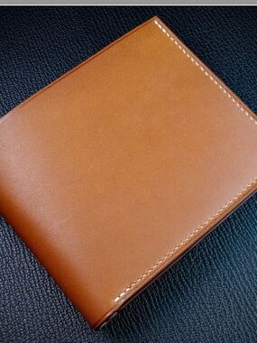 Share Chester Mox #90 BARENIA® CALF LEATHER BIFOLD, Black
